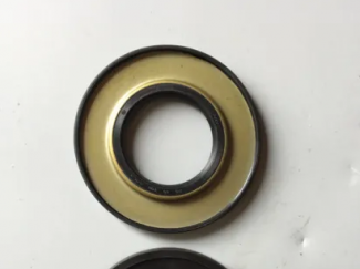 QT295D352-3104030, REAR WHEEL HUB OIL SEAL, FAW TRUCK PARTS