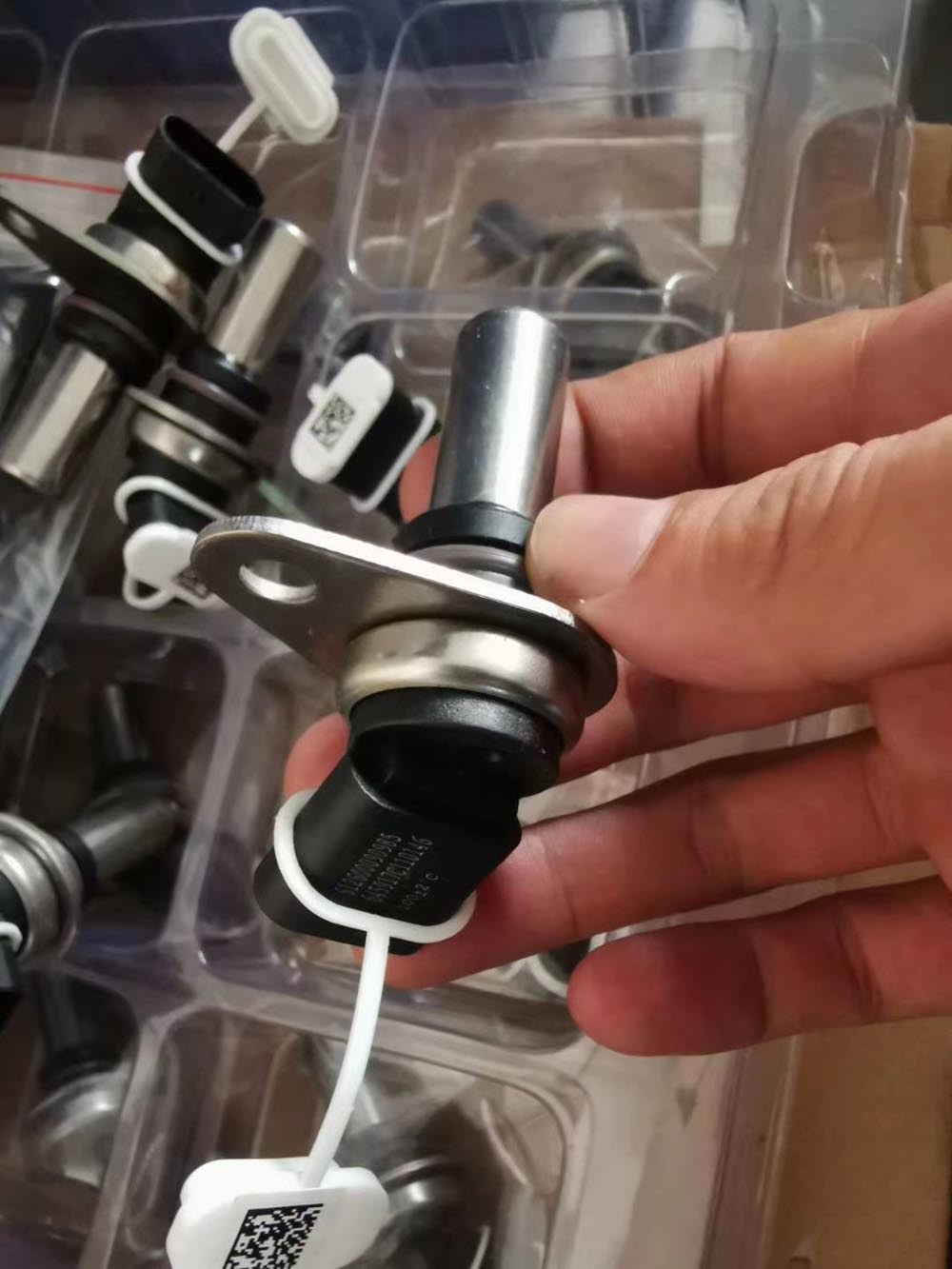 612600090985, WATER TEMPERATURE SENSOR, FAW TRUCK PARTS